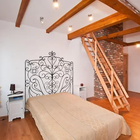 Villa Dom Miedzy Jeziorami I Morzem Bychowo